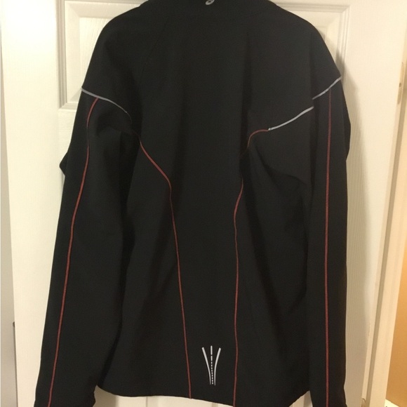 ASICS running jacket - Picture 2 of 6